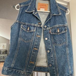 Levi’s Denim sleeveless jacket
